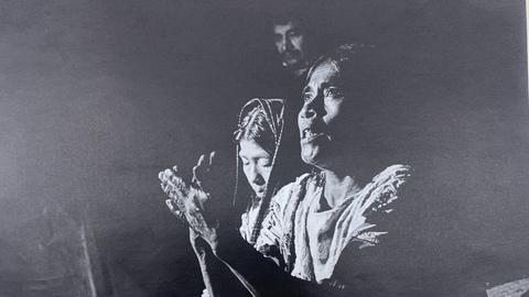 María Sabina and her daughter during a mushroom ritual 
