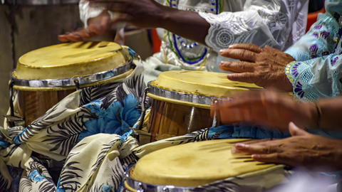 Hand drumming