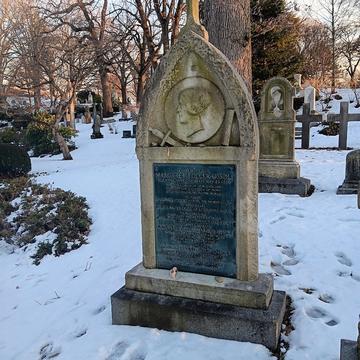 Grave of Margaret Fuller in Mt. Auburn Cemetery 