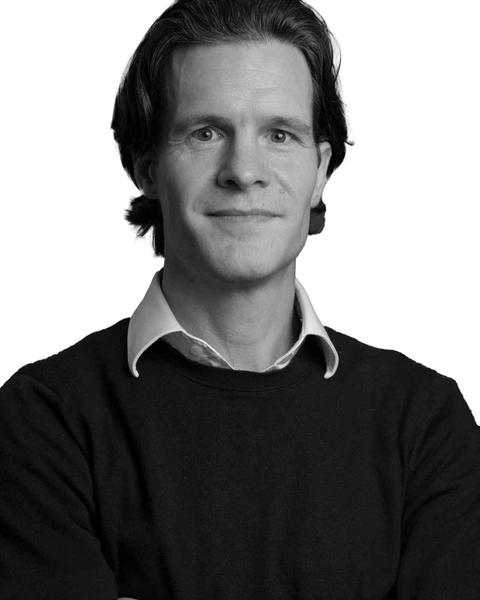 jamie cross headshot